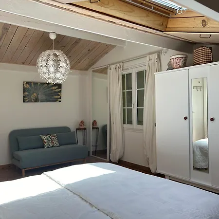 Maison De Bazas