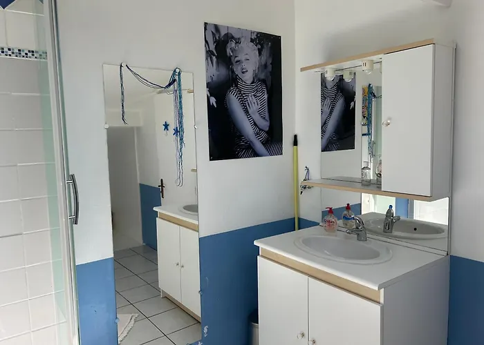 Maison De Bazas בית נופש